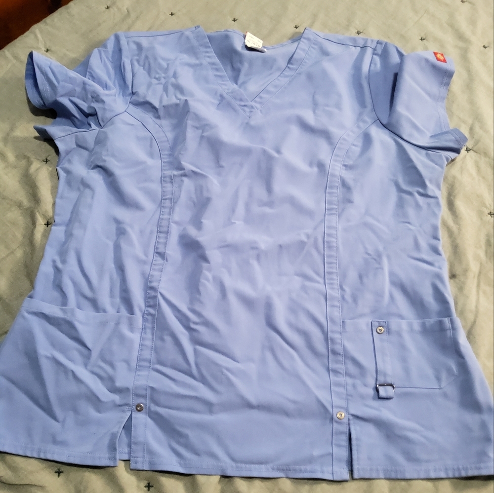 Dickies scrubs top